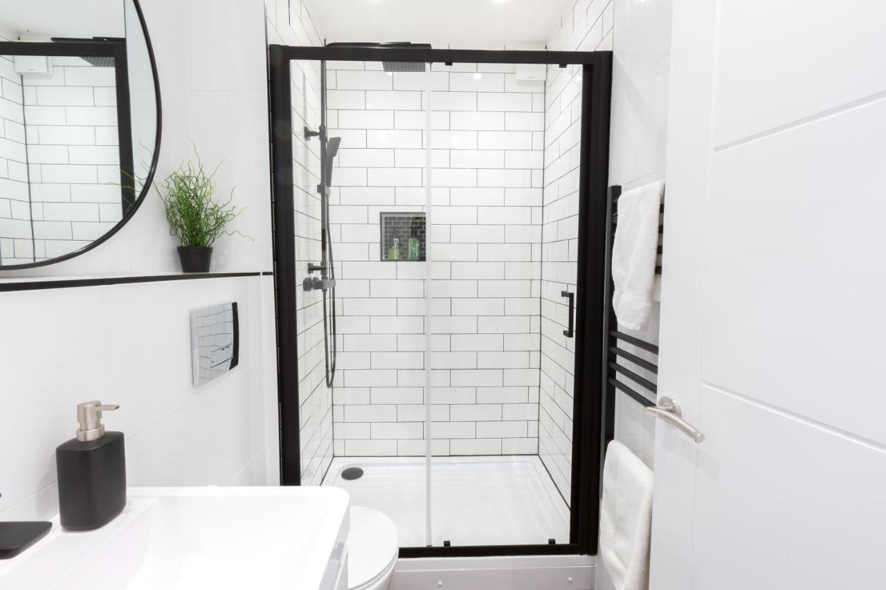 Chester Stays - Lovely Apartment In The Heart Of Chester With Free Parking Exteriör bild