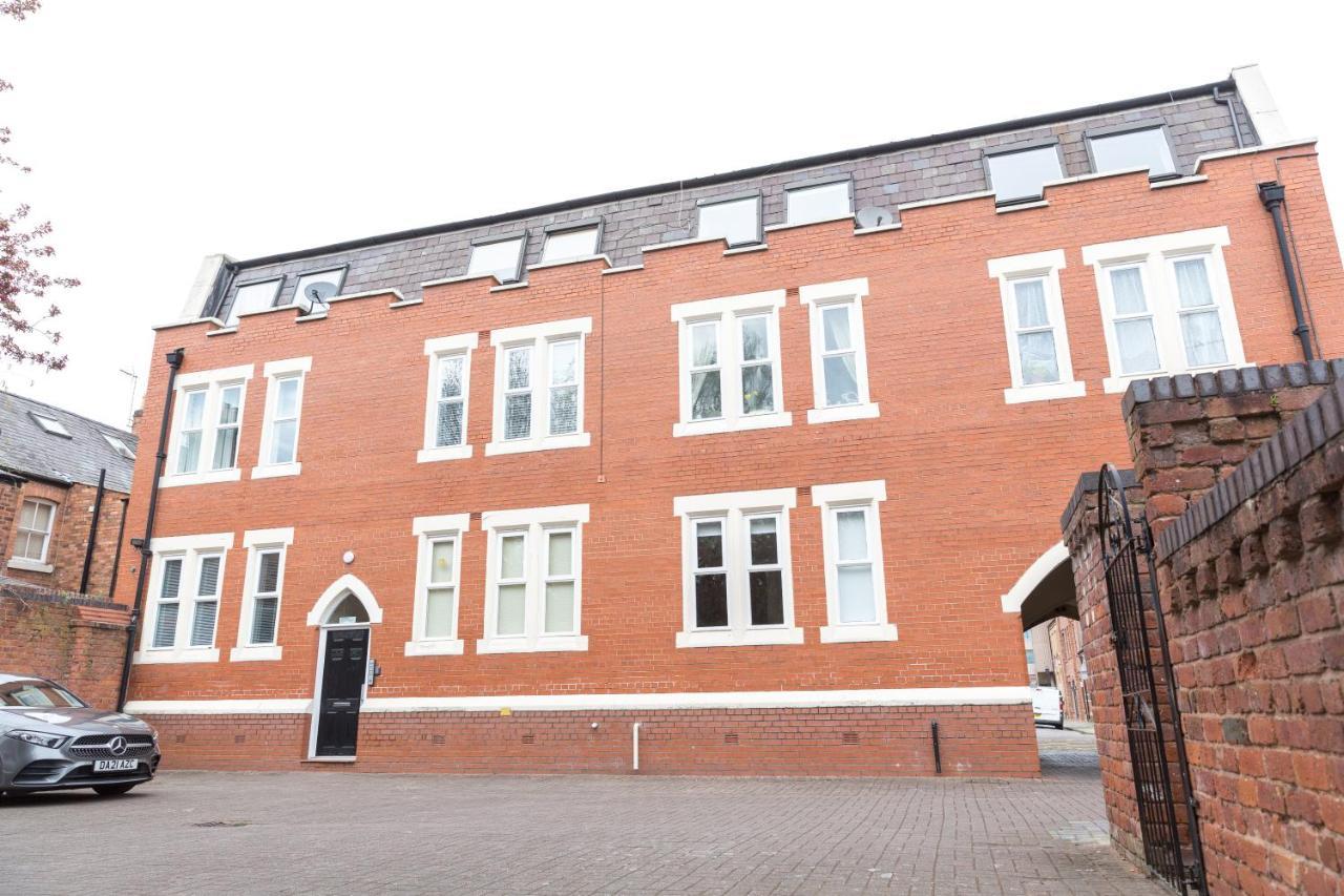 Chester Stays - Lovely Apartment In The Heart Of Chester With Free Parking Exteriör bild